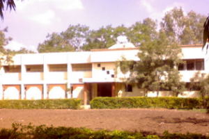 Yashwantrao Chavan College of Arts